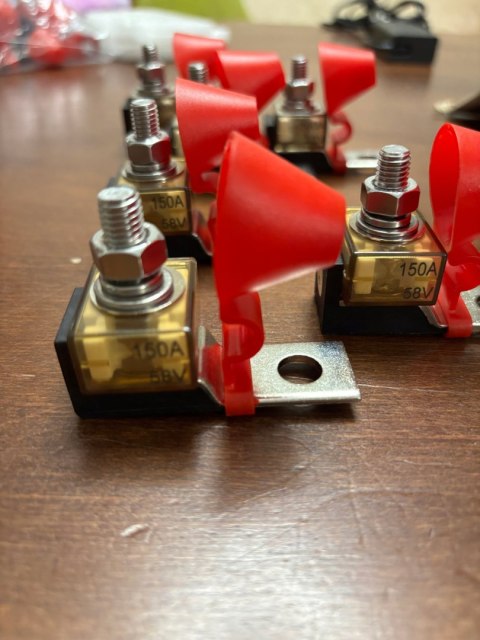 Listwa i bezpiecznik zaciskowy MRBF z 2 szt. bezpiecznika 58V 100A